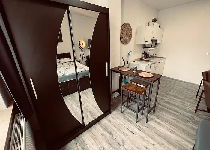 Wunderschoene City-Wohnung Mit Gartennutzung Naehe Krefeld Hbf